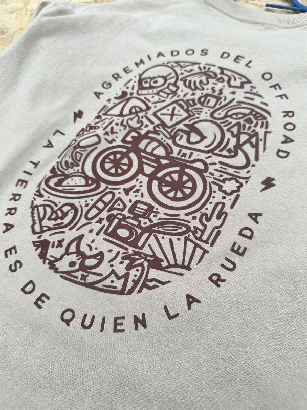 Playera La Tierra es de quien la Rueda